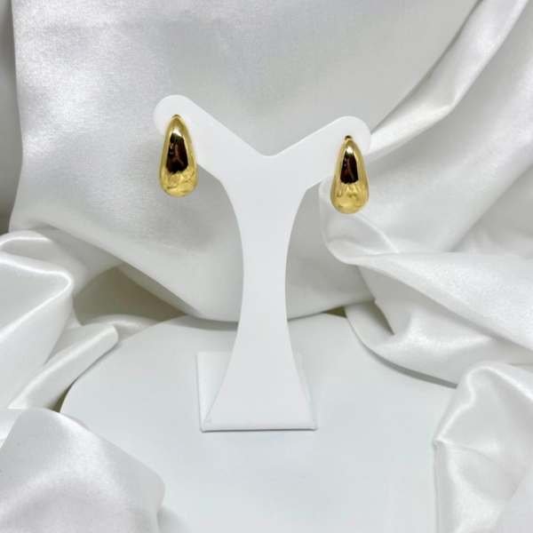 Brinco Gota dourado